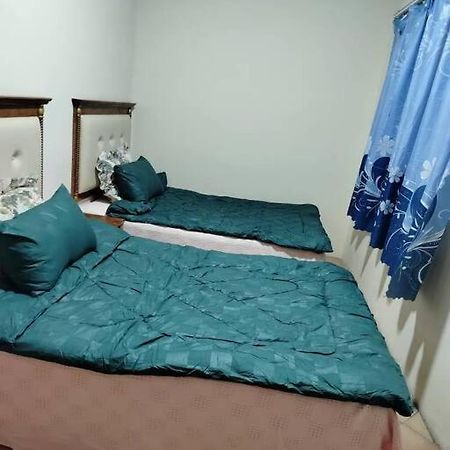 Homestay Elina - Cheap And Cosy Port Dickson Eksteriør billede